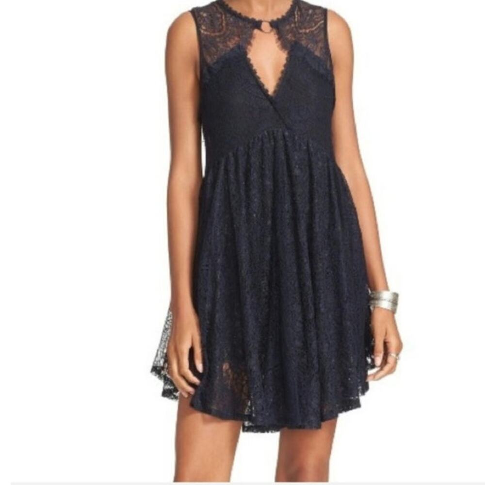 Free People Don't You Dare Navy & Black Lace Mini Shift Dress Size Small
